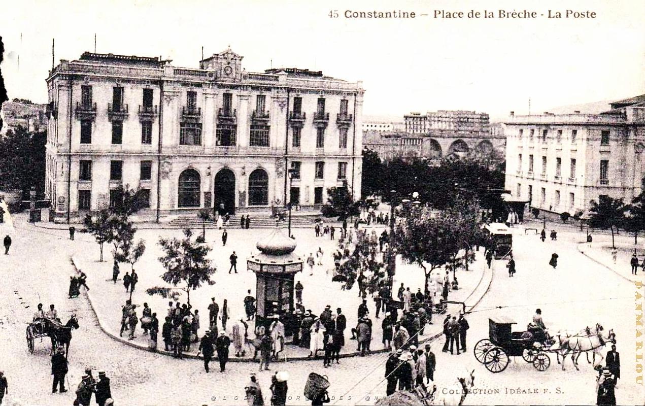 3066- Constantine - Place de la Breche - Poste.jpg